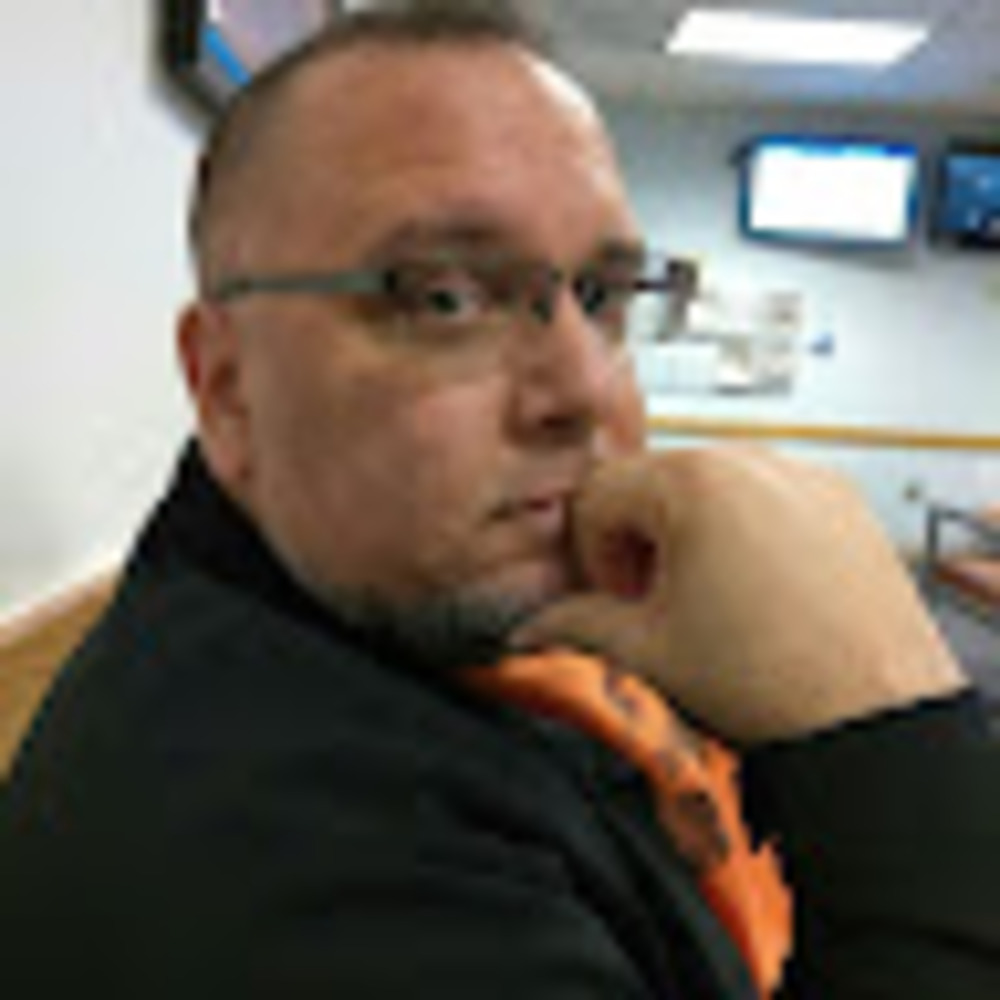 Meet your Posher, Dennis